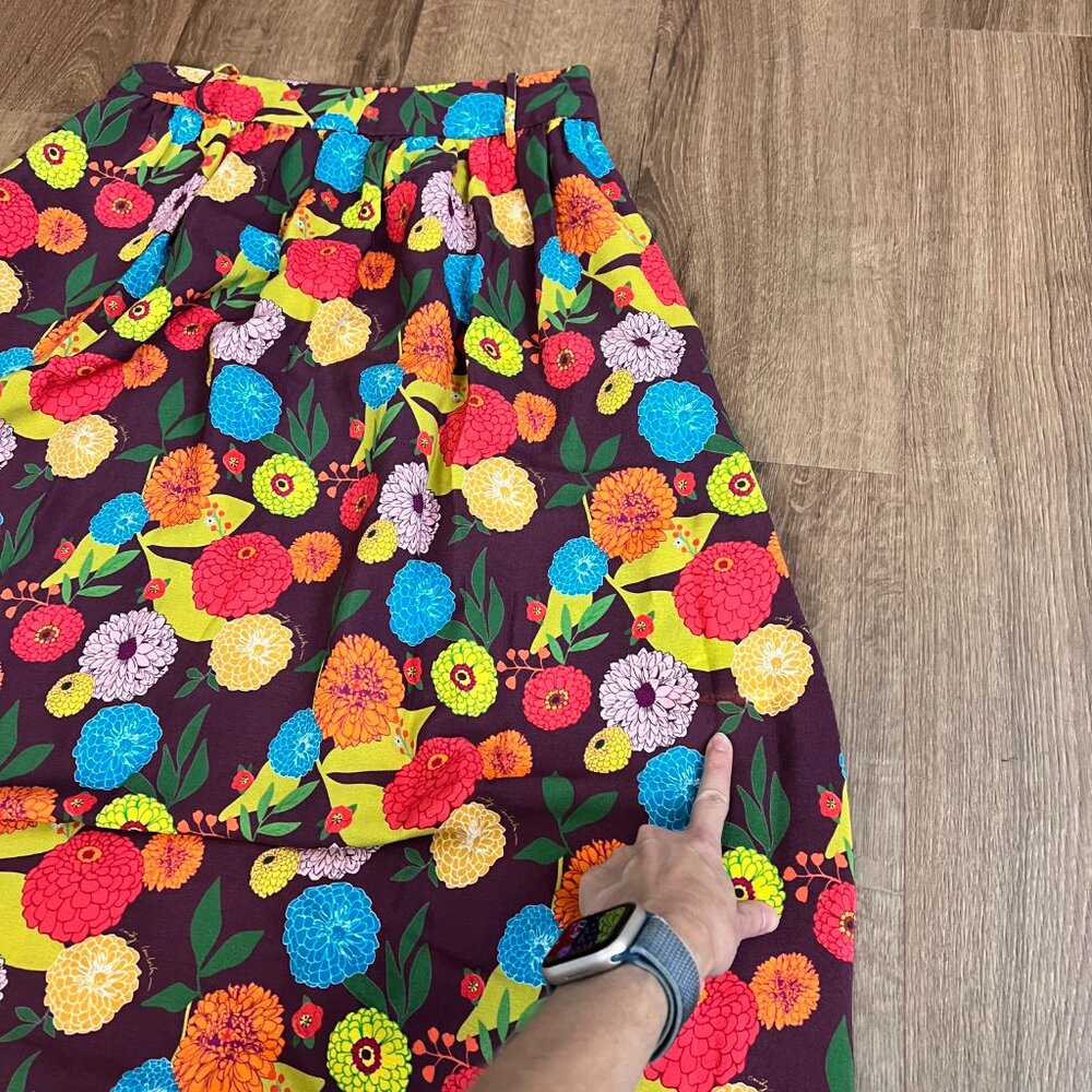 Emily Lovelock Bella Bouquet Print Floral Skirt Sz L - Picture 12 of 12